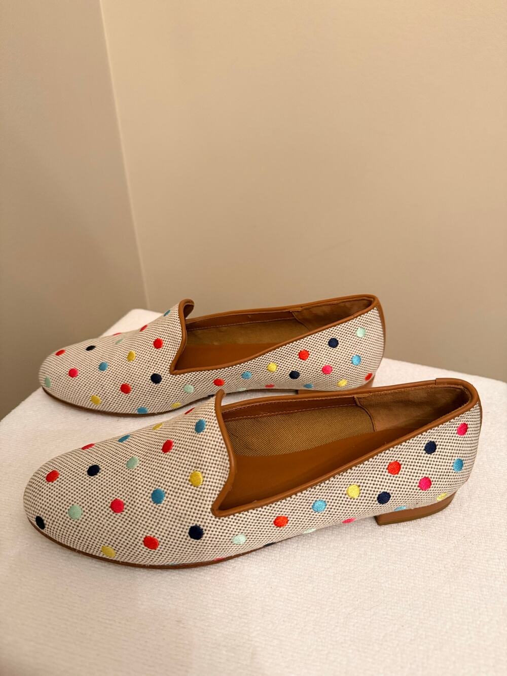 Jon Josef Gatsby Polka Dot Flat. Size 8 A she that last. Tan with poke-a-dots.